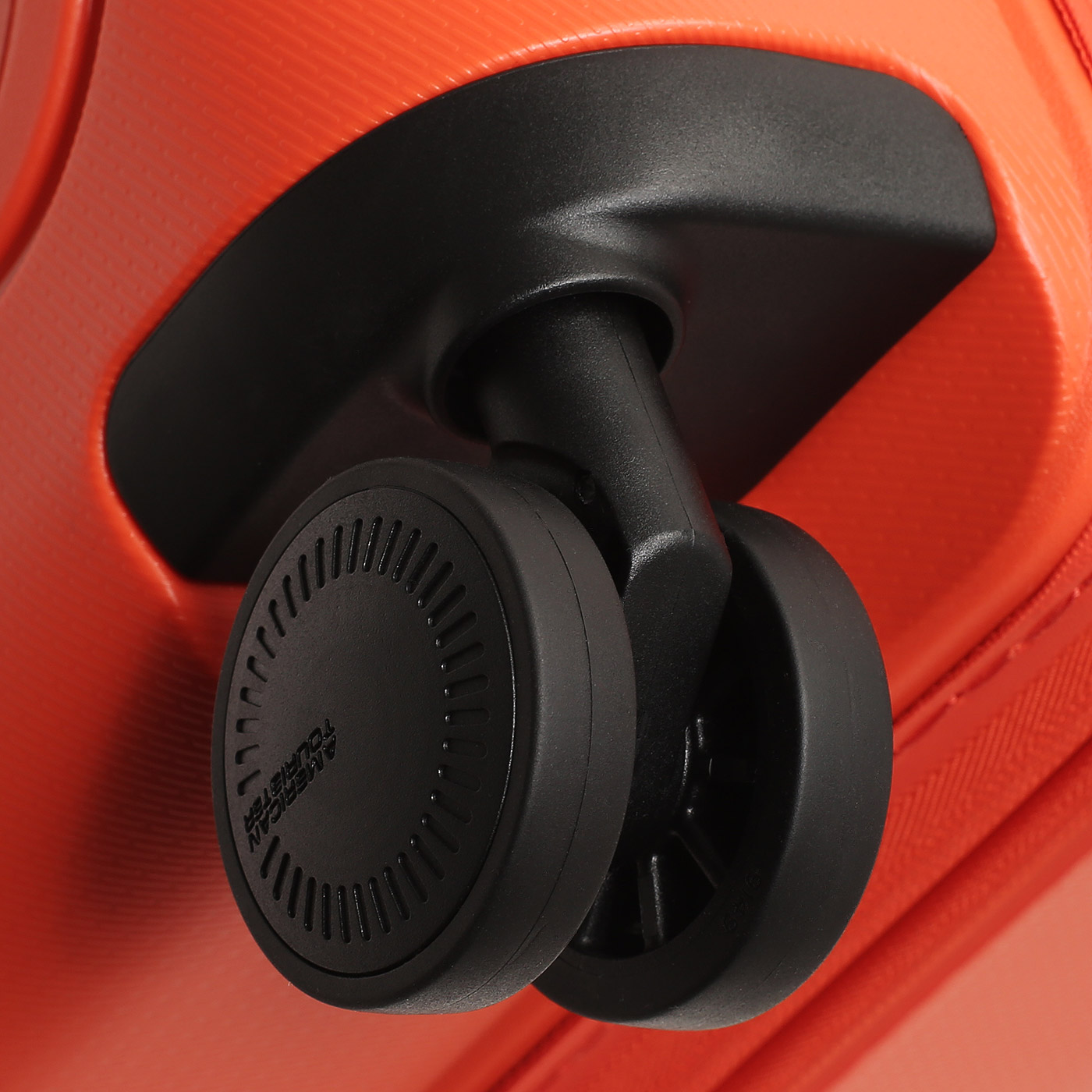 Чемодан для ручной клади  American Tourister Dashpop