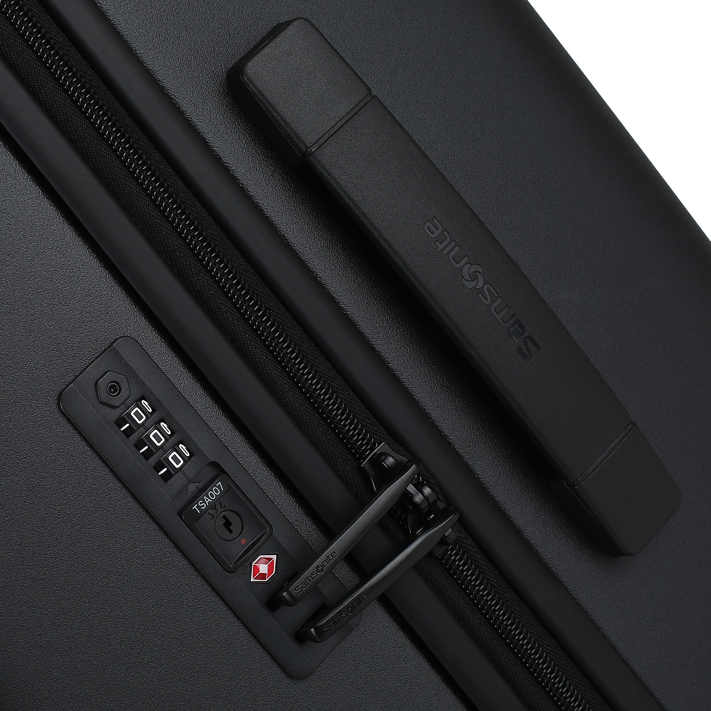 Чемодан средний M из поликарбоната Samsonite Stackd